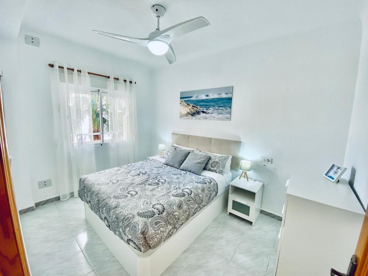 Amplio Apartamento Con Vistas Al Mar, Parking Y Wifi Alicante Kültér fotó