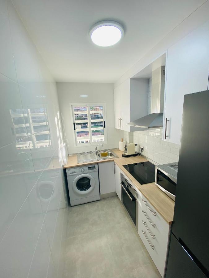 Amplio Apartamento Con Vistas Al Mar, Parking Y Wifi Alicante Kültér fotó